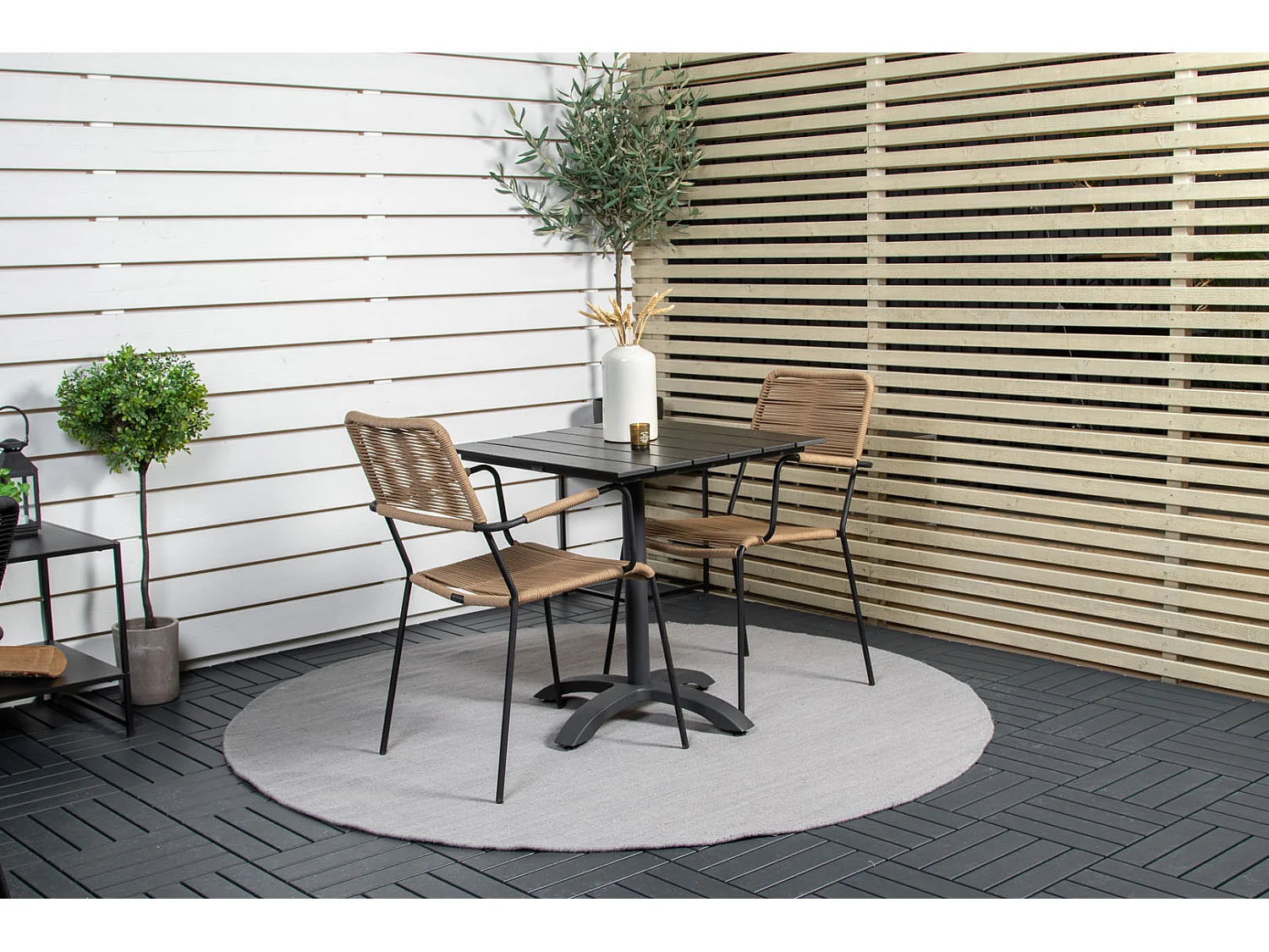 Lindos Chaise de jardin avec accoudoirs empilable, noir.
