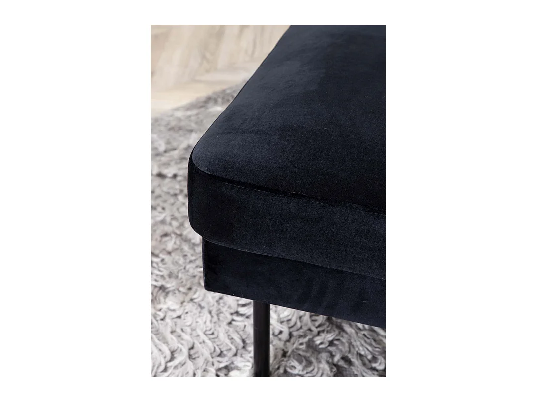 Puf Zoom de terciopelo negro.