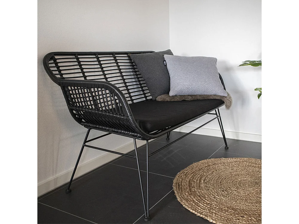 Tiril Gartensofa inkl. Kissen Polyrattan, schwarz.