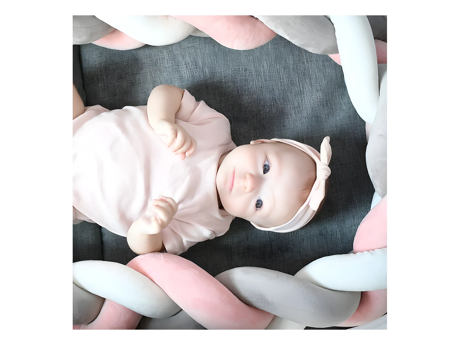 Protector de cama gris y rosa 150 x 11 cm