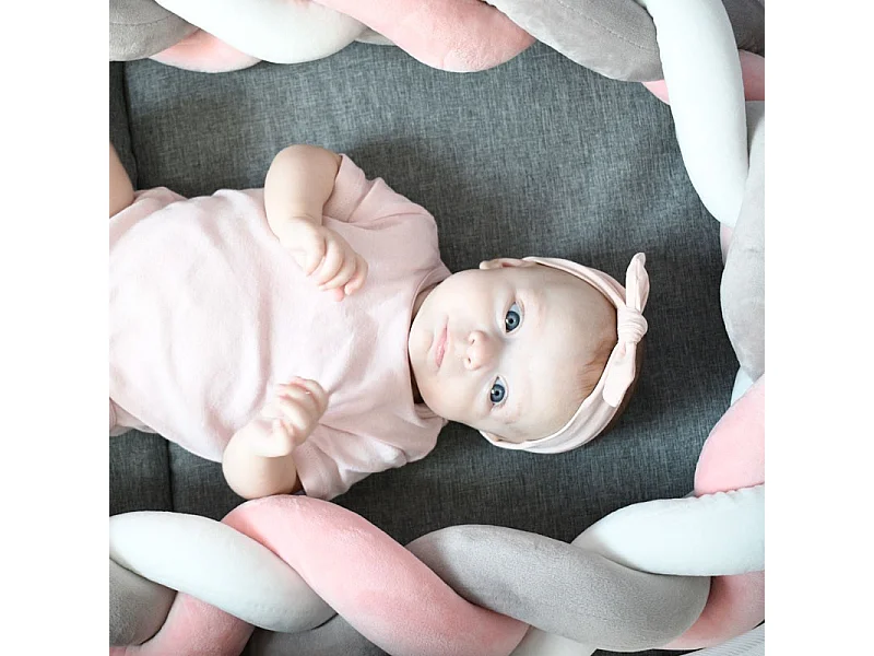 Bettschutz grau und rosa 150 x 11 cm