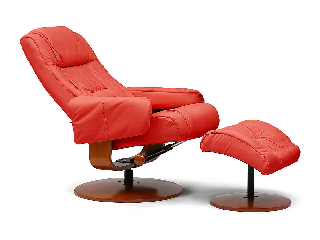 Poltrona reclinável com estrutura de madeira Kemi 7232. Poltrona: 80 x 105 x 90 / 110cm (reclinado). Otomano: 54 x 40 x 40cm. Pele Vermelha.