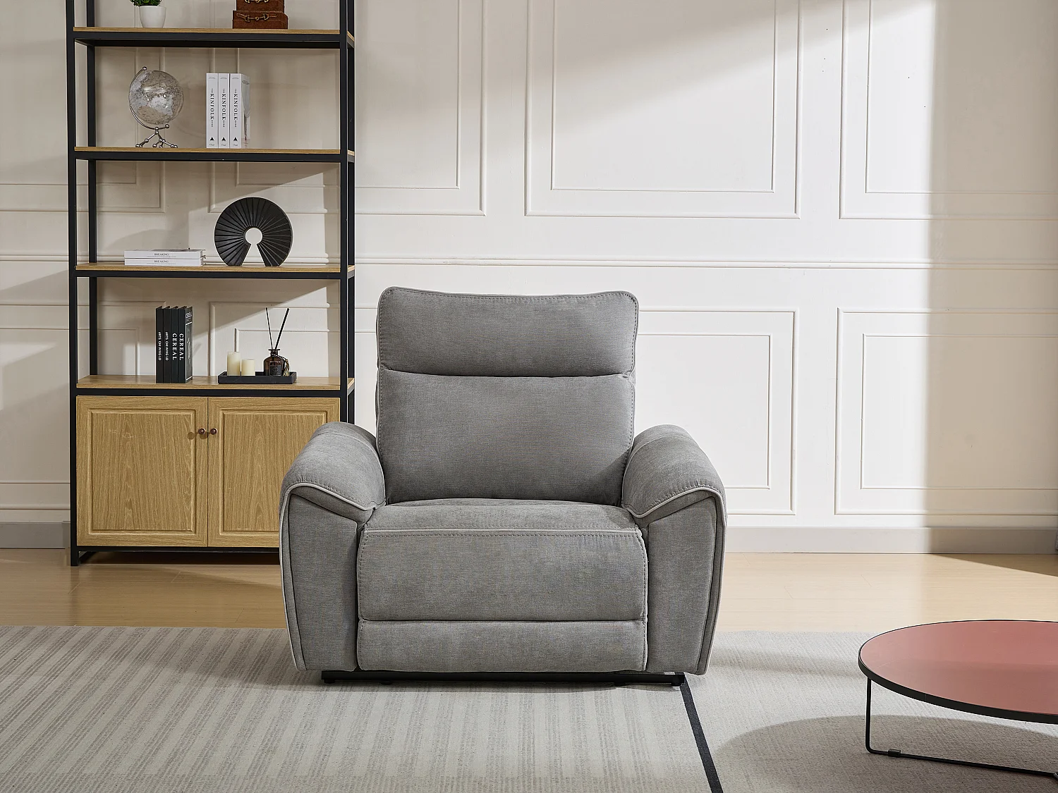 Elektrische relaxfauteuil van grijze stof DJARALO