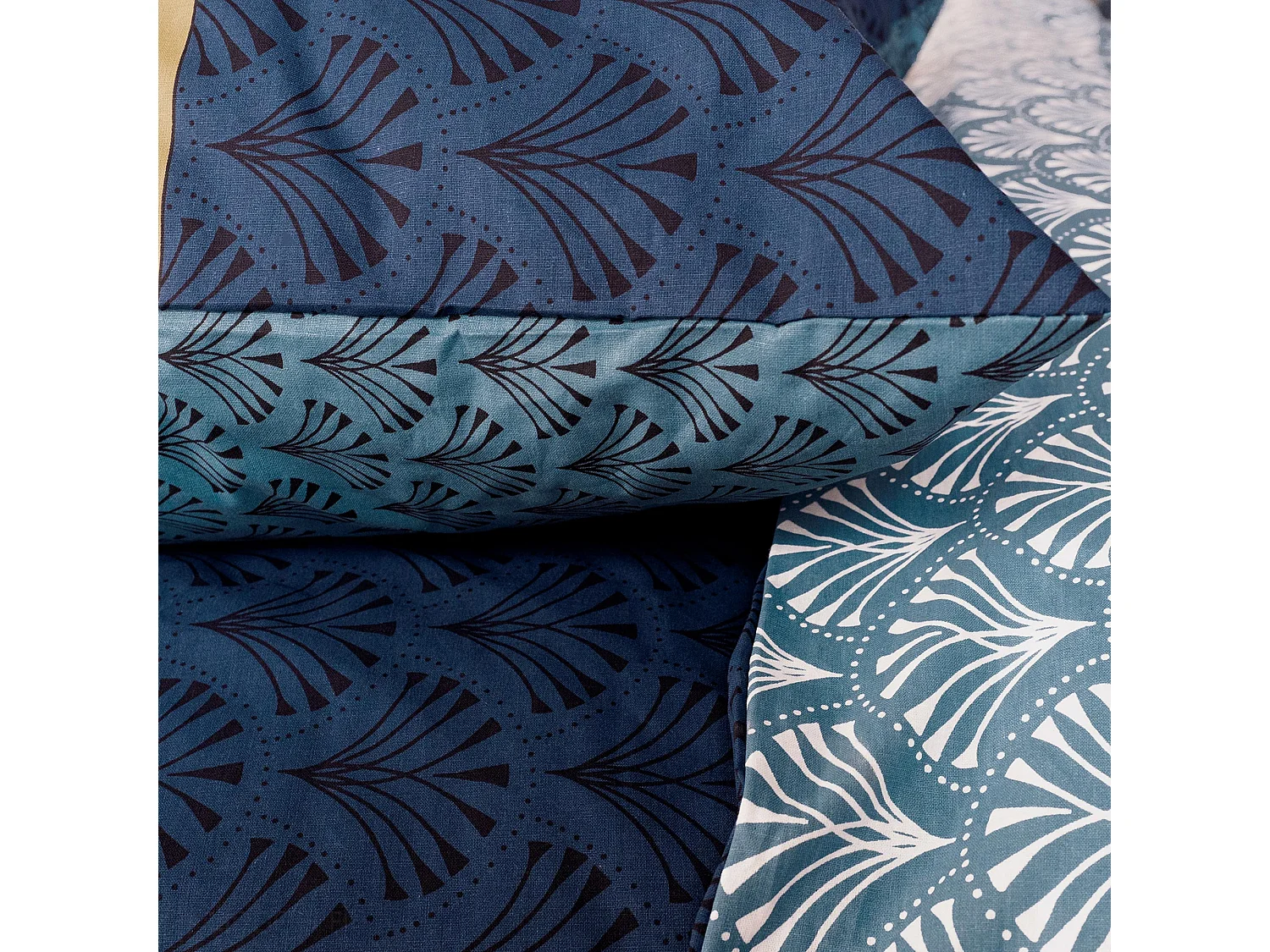 Parure de lit 240x220 cm collection JADE pur coton bleu 3 pièces