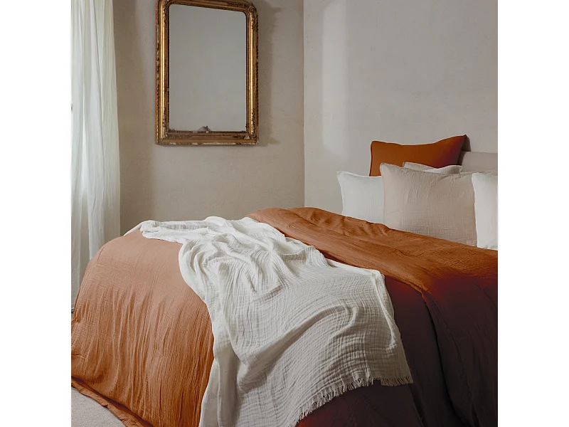 Parure de lit 3 pièces 240x220 cm et 50x70 cm mousseline de coton MILOS marron terre cuite
