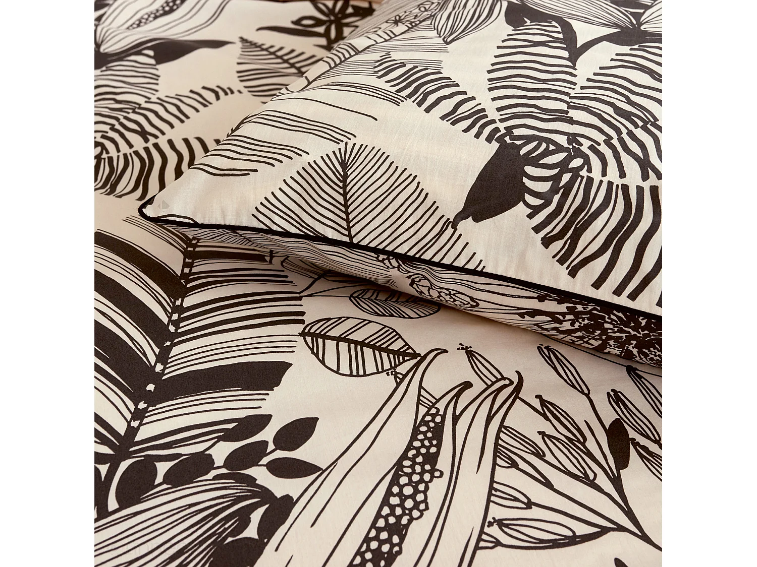 Parure de lit 300x240 cm taies 65x65 cm percale de coton ALBA beige/noir 3 pièces