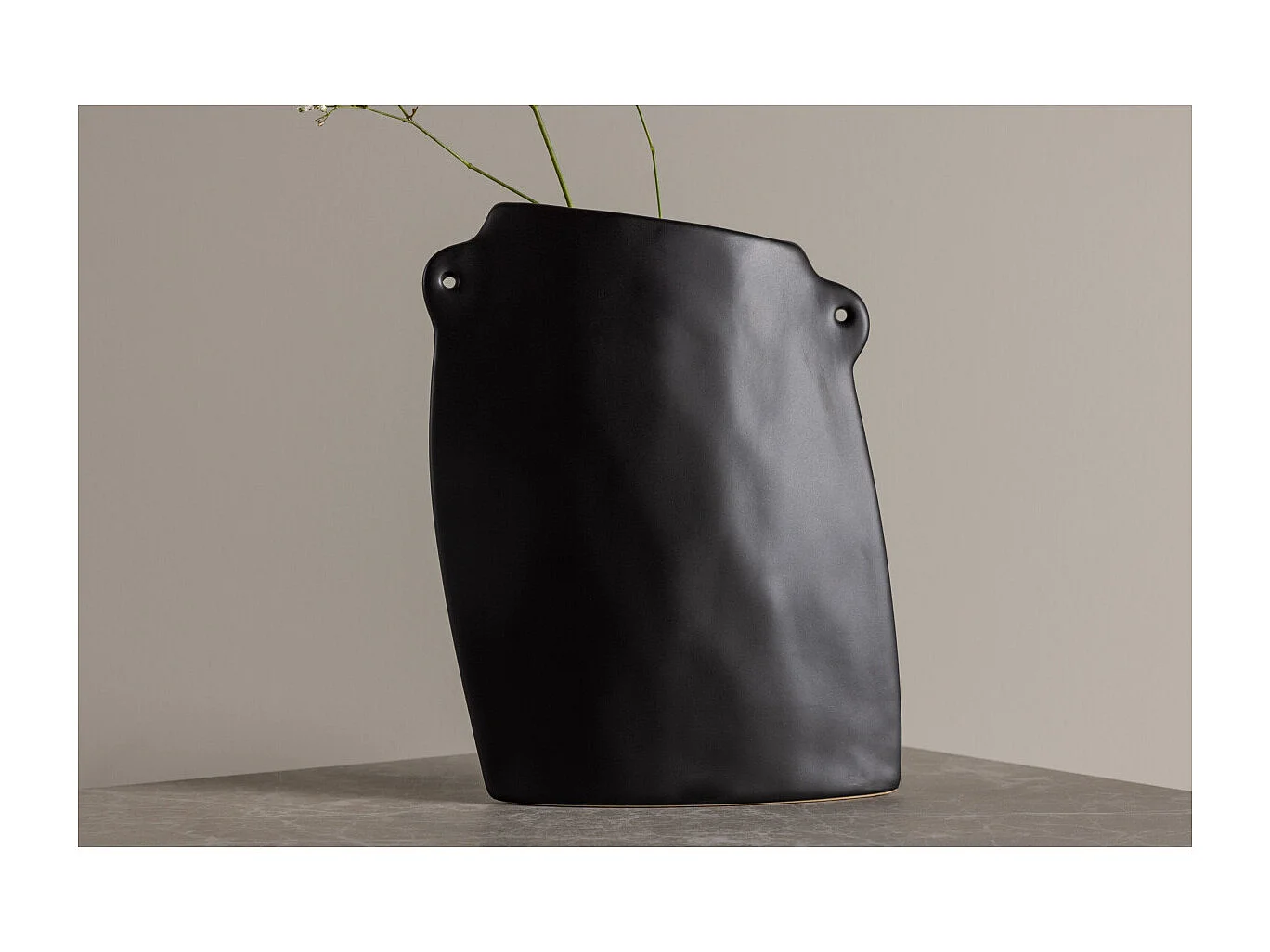 Vase Design en Céramique "Hie" 21cm Noir