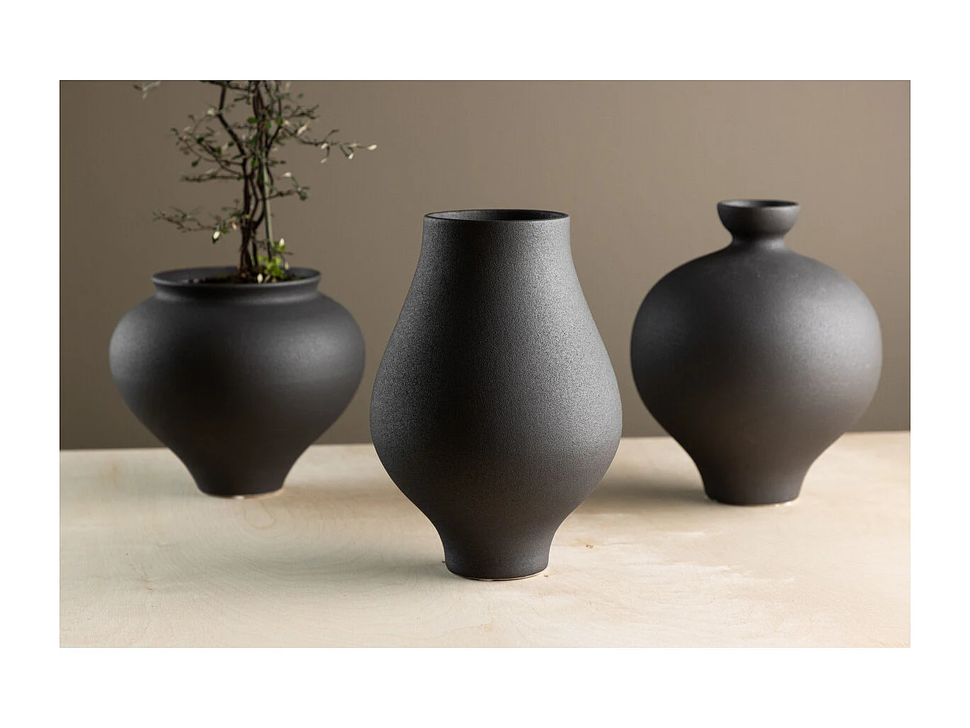 Vase Design "Rellis" 24cm Noir