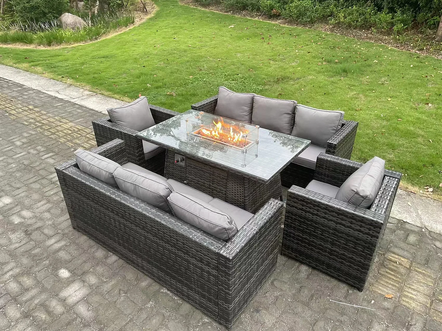 8-Sitzer Rattan Gartenmöbel Set mit Gas Feuertisch Sofa 2 Sessel
