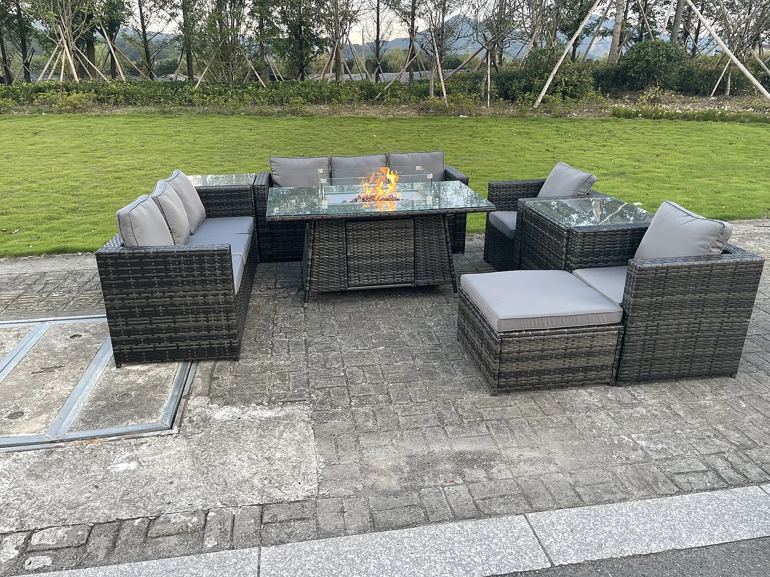 9 places Mobilier À Dîner De Jardin en rotin ave Table de foyer à gaz Canapé 2 Chaises 2 Table d'appoint Tabourets Mélange gris foncé