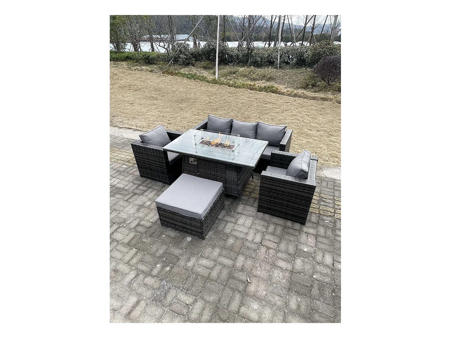 6-Sitzer Rattan Gartenmöbel Set mit Gas Feuertisch Sofa 2 Sessel Hocker