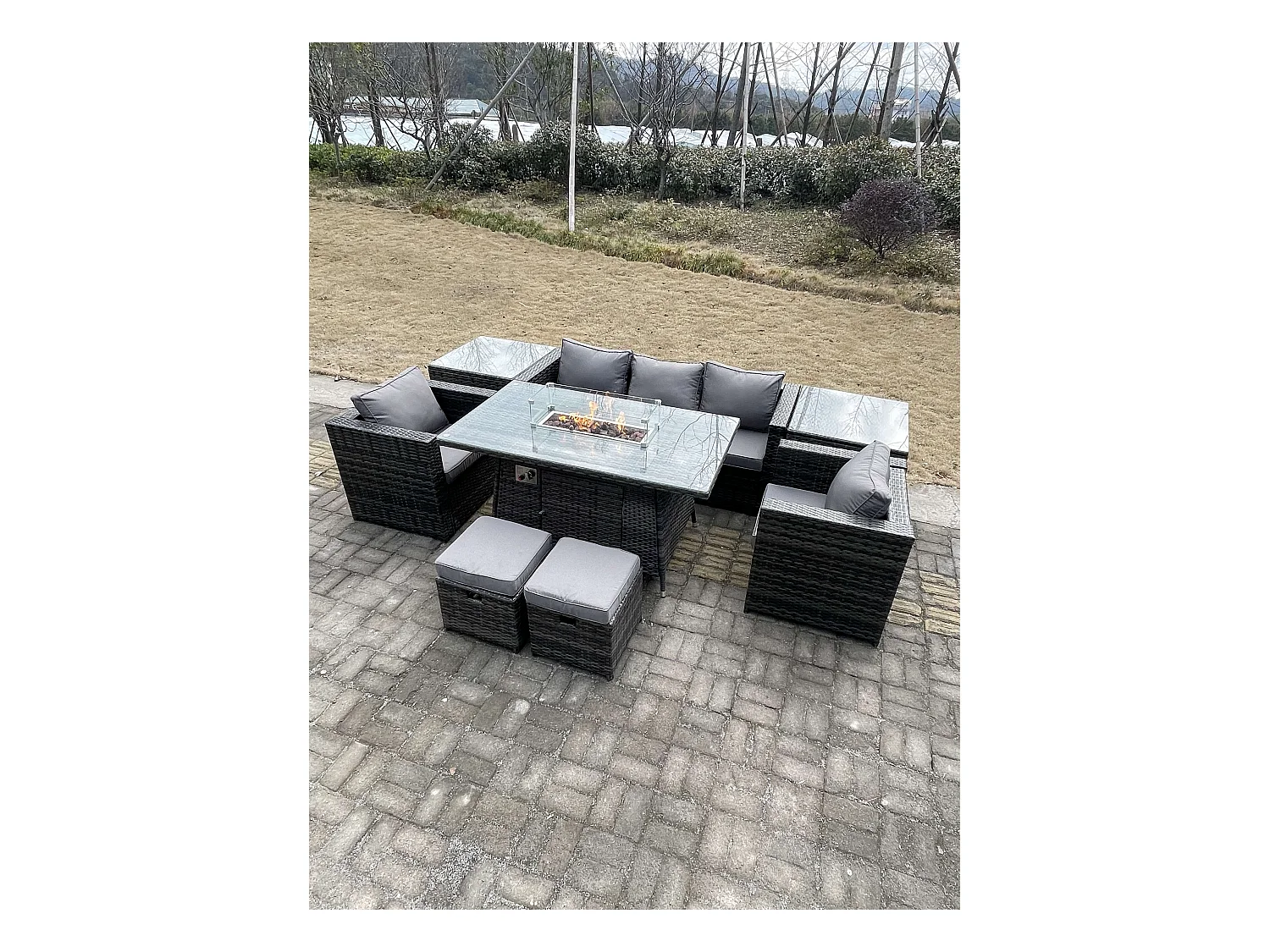 7-Sitzer Rattan Gartenmöbel Set mit Gas Feuertisch Sofa 2 Sessel Beistelltisch