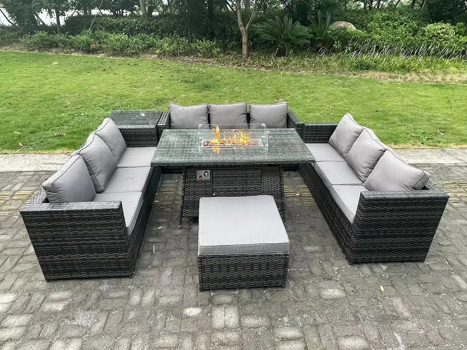 10-Sitzer Rattan Gartenmöbel Set mit Gas Feuertisch Sofa Hocker
