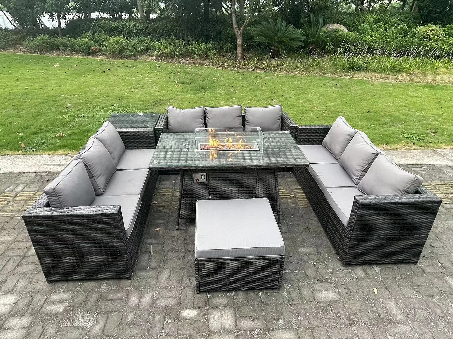 10-Sitzer Rattan Gartenmöbel Set mit Gas Feuertisch Sofa Hocker