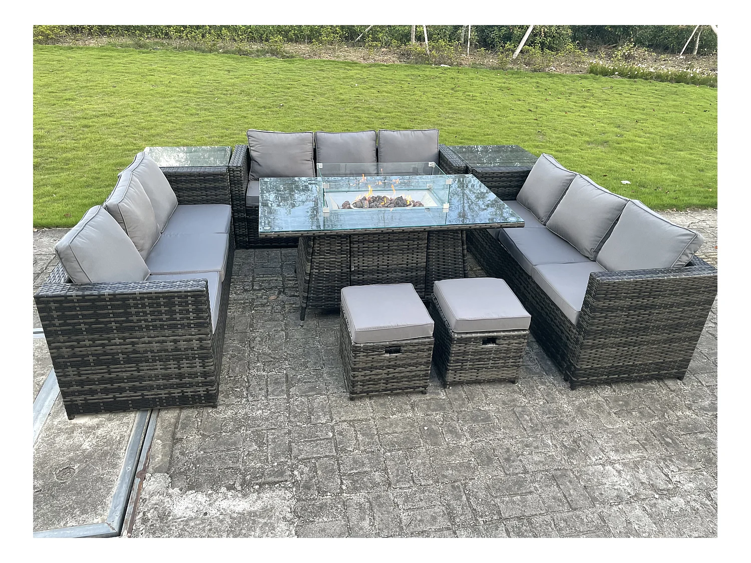 Gartenmöbel im Freien mit Gas Feuertisch Sofa Beistelltisch