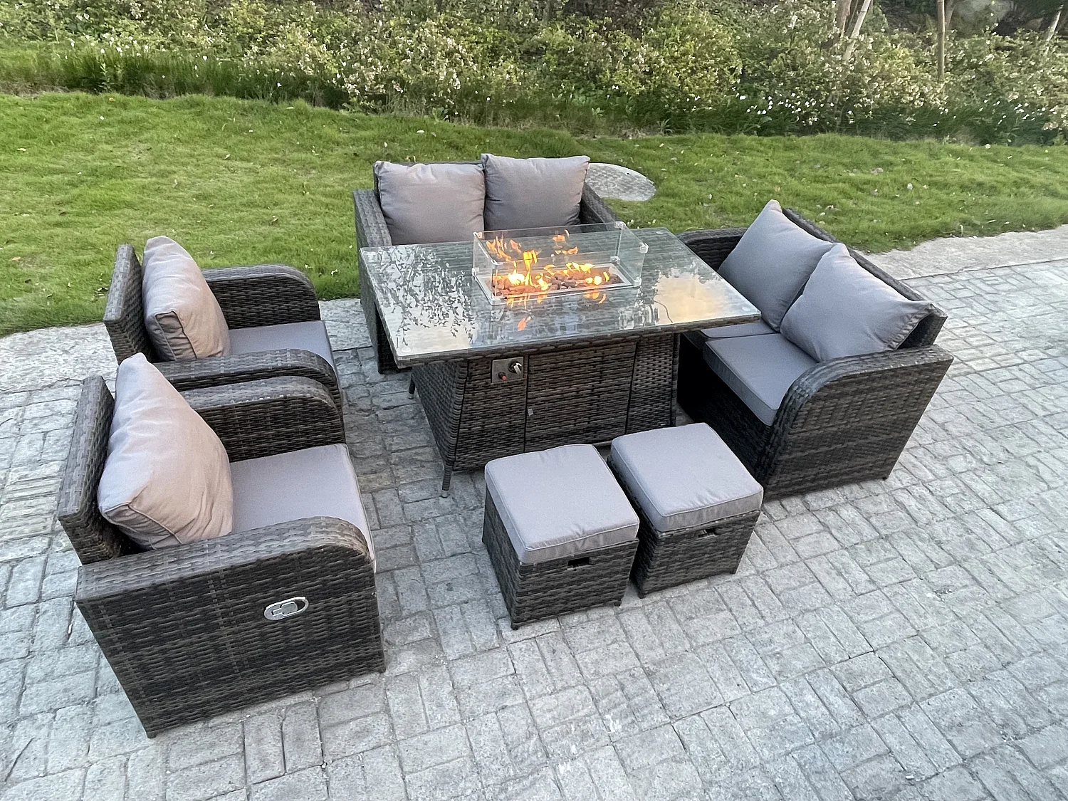 Mobilier À Dîner De Jardin en rotin ave 2 Canapé d'amour 2 Chaises inclinable Table de foyer à gaz 2 Tabourets Mélange gris foncé