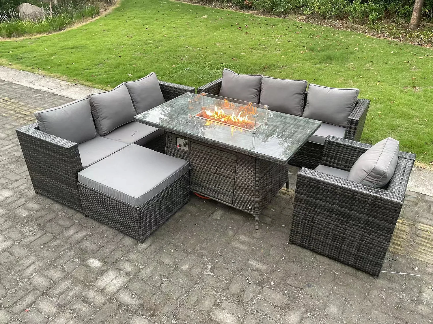 8-Sitzer Rattan Gartenmöbel Set mit Gas Feuertisch Sofa Sessel Hocker