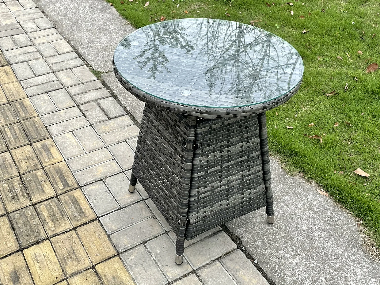 Small Round Outdoor Rattan Dining Table Garden Furniture Accessory Tempered Glass