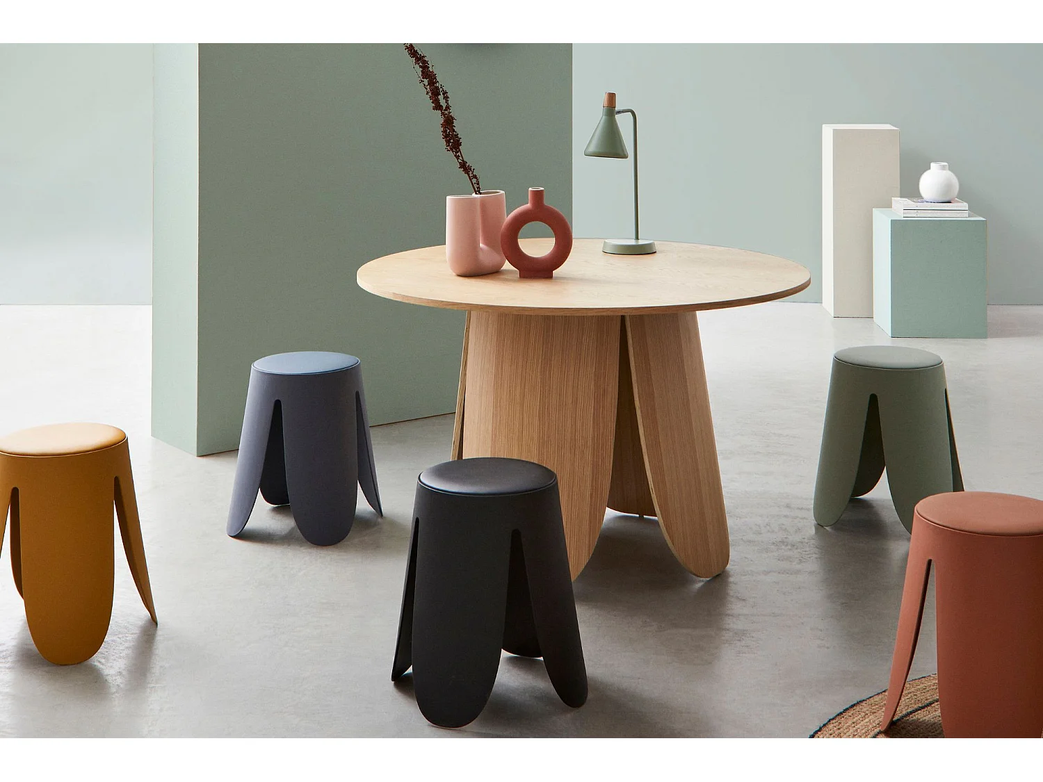 Table ronde de salle à manger en bois design D120 - CROCUS