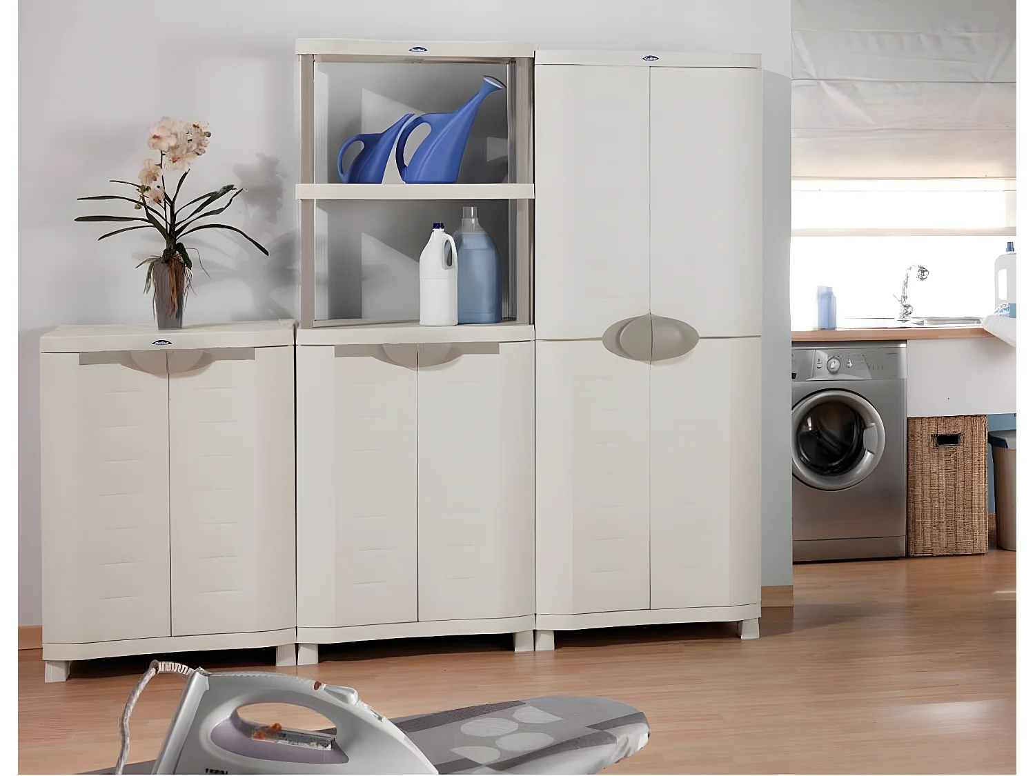 Armoire meuble de rangement 2 portes intérieur/extérieur coloris beige - L. 70 x P. 45 x H. 184 cm