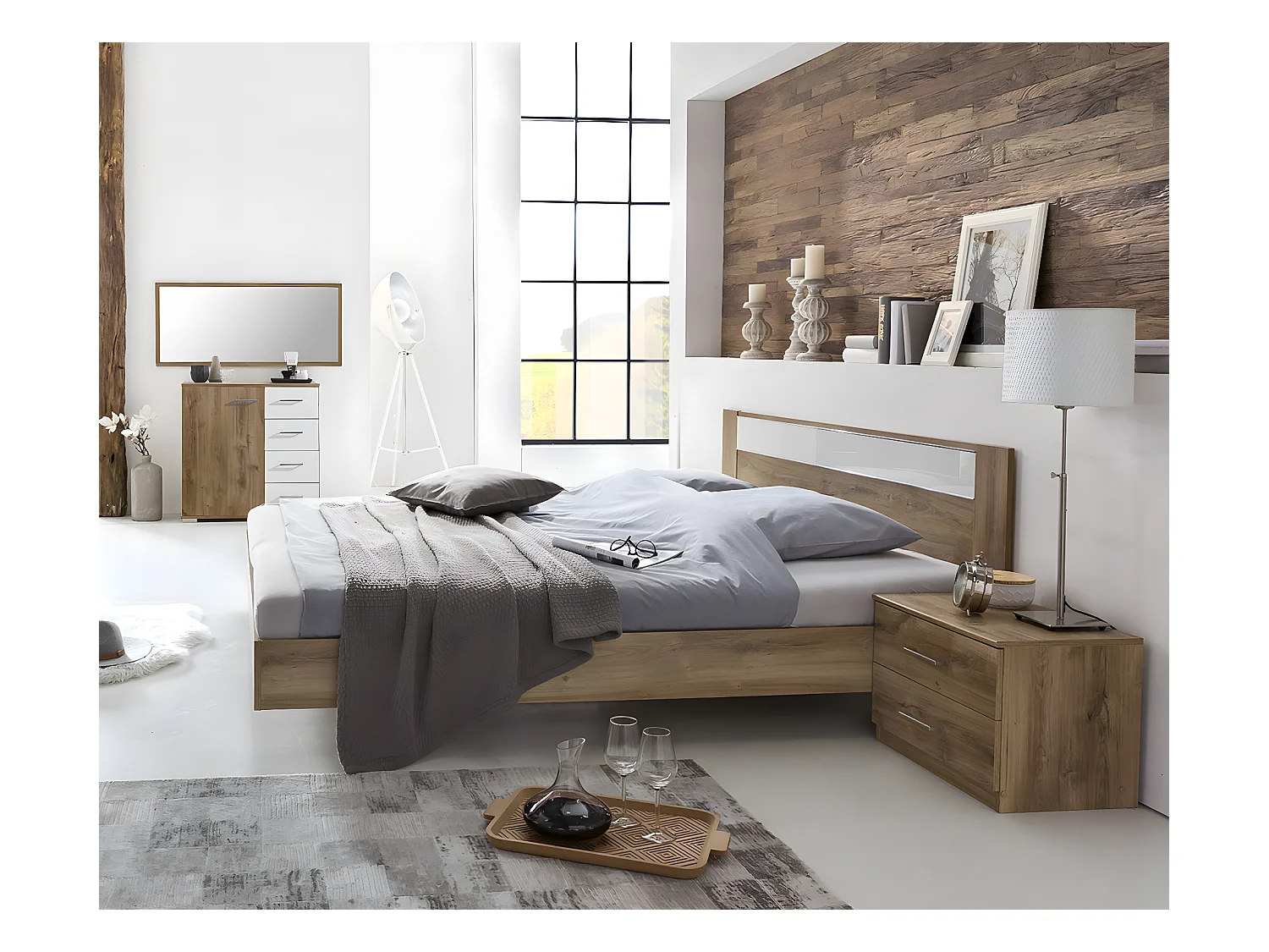 Chambre à coucher en panneaux de particules imitation chêne poutre/blanc/chrome - Dim: 140 x 200 cm