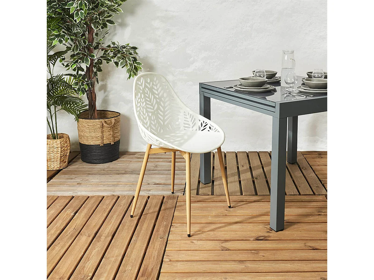 SAYA - Lot de 4 Chaises de Jardin Coque Plastique Ajourée Blanc Pieds Métal