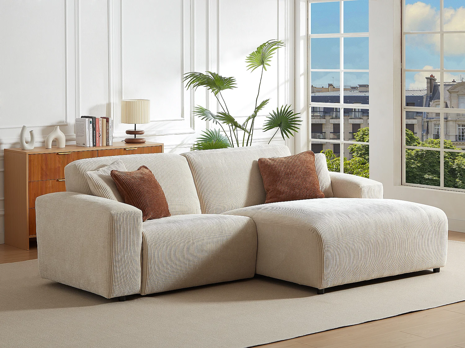 Höger elektrisk recliner-hörnsoffa i beige Manchester-sammet TIRONO från Maison Céphy