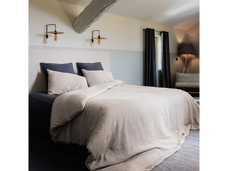 Parure de lit 280x240 cm et 50x70 cm collection OPERA beige naturel 3 pièces