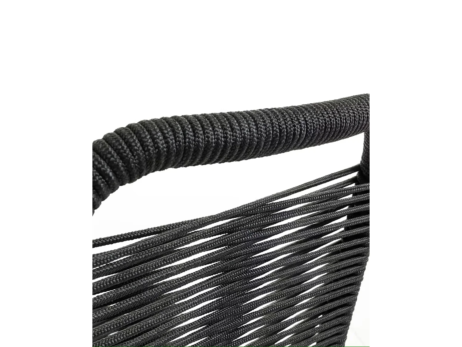 Lot de 4 chaises en corde et pieds en acier coloris noir - L. 49 x P. 59 x H. 84 cm