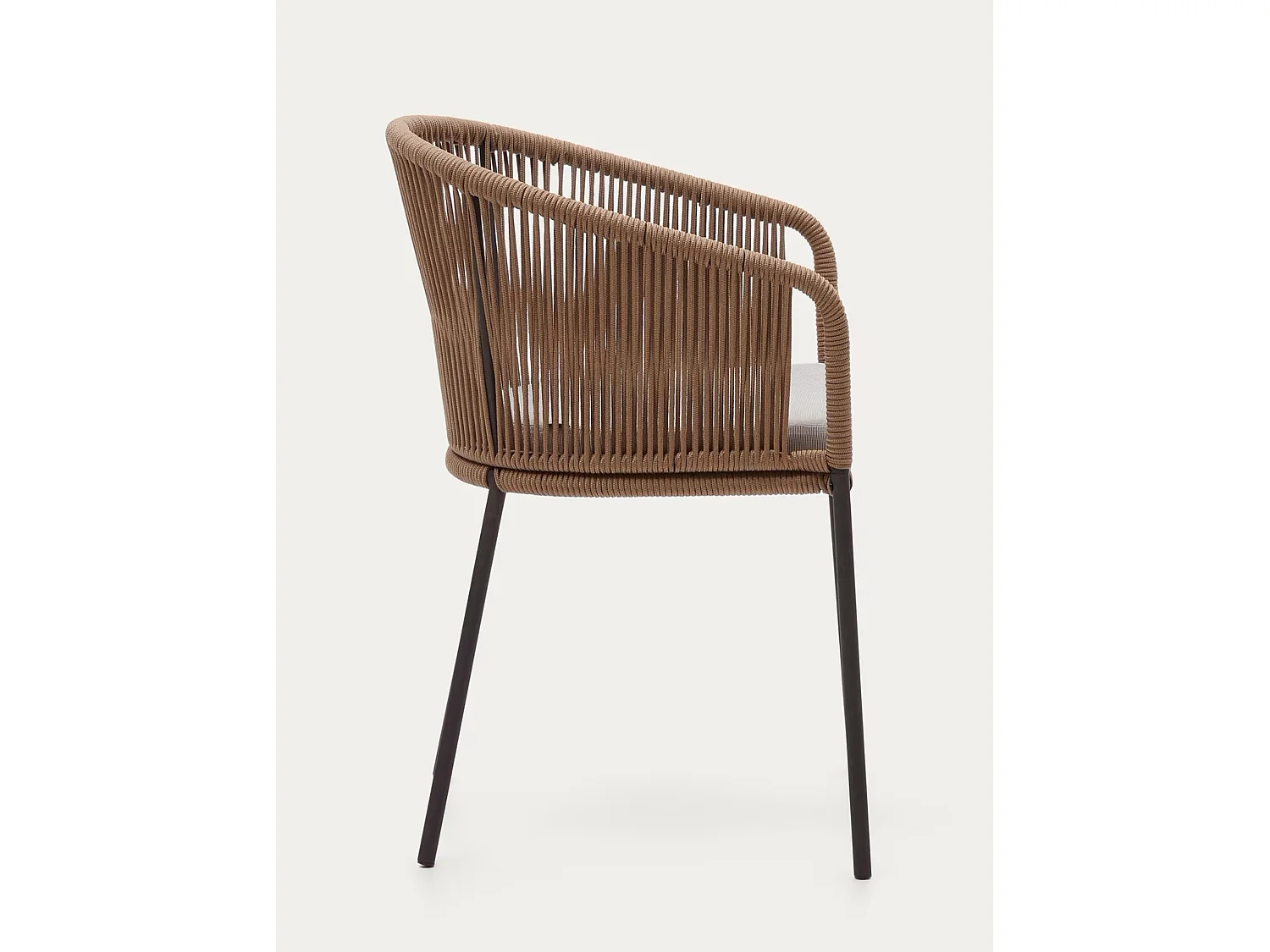 Lot de 4 chaises en corde beige et pieds en acier galvanisé noir - L. 56 x P. 55 x H. 79 cm