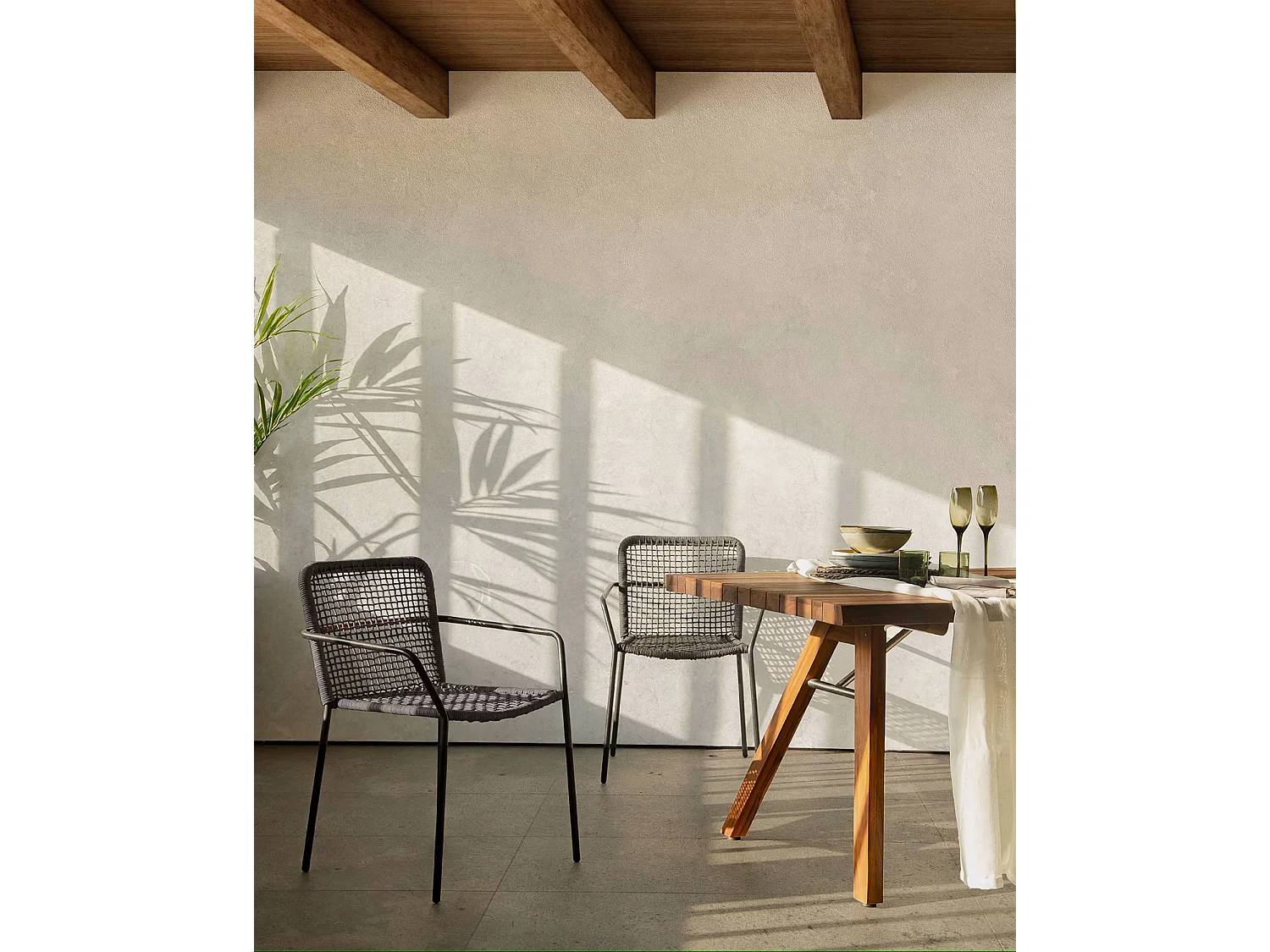 Lot de 4 Chaises en corde noire et acier galvanisé - L. 56 x P. 60 x H. 80 cm