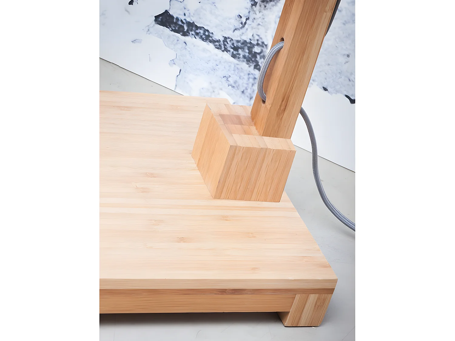 Lampadaire tige en bambou marron et abat-jour creme