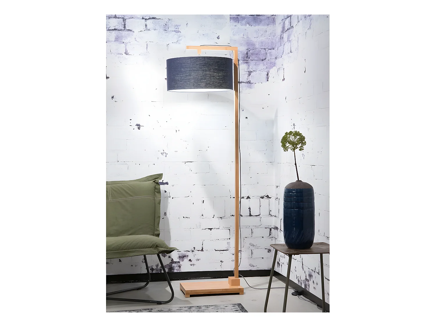Lampadaire tige en bambou marron et abat-jour blue foncè