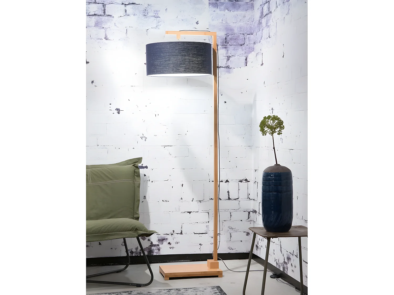 Lampadaire tige en bambou marron et abat-jour blue foncè