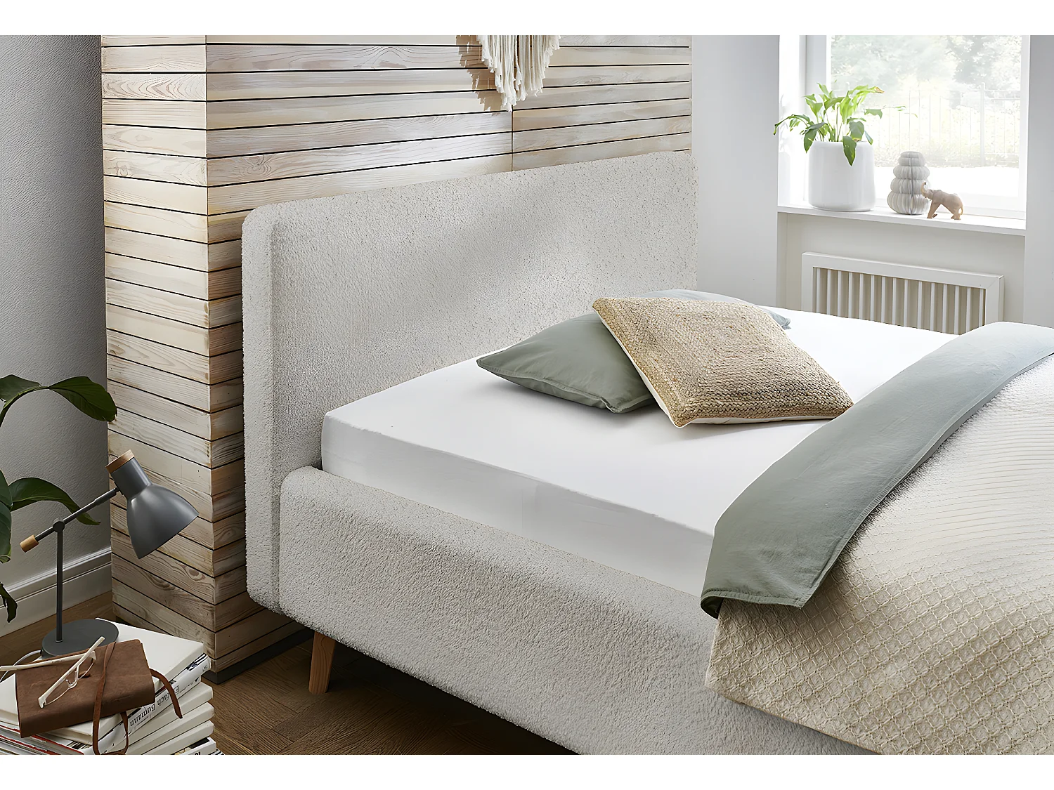 Lit rembourré adulte 140x200cm avec tête de lit en tissu beige-L. 160 x P. 218 x H. 105cm