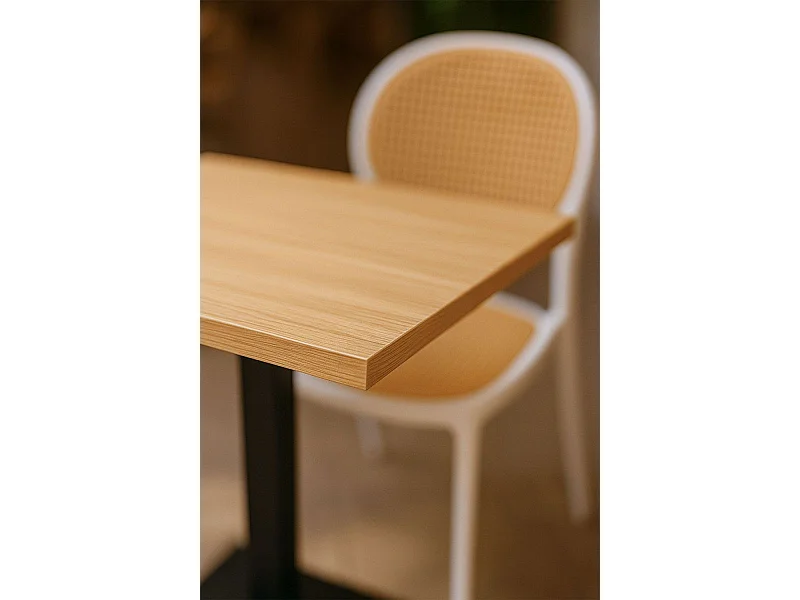 Mesas Auxiliares - Mesa Kuat Black 60 cm - Madera clara