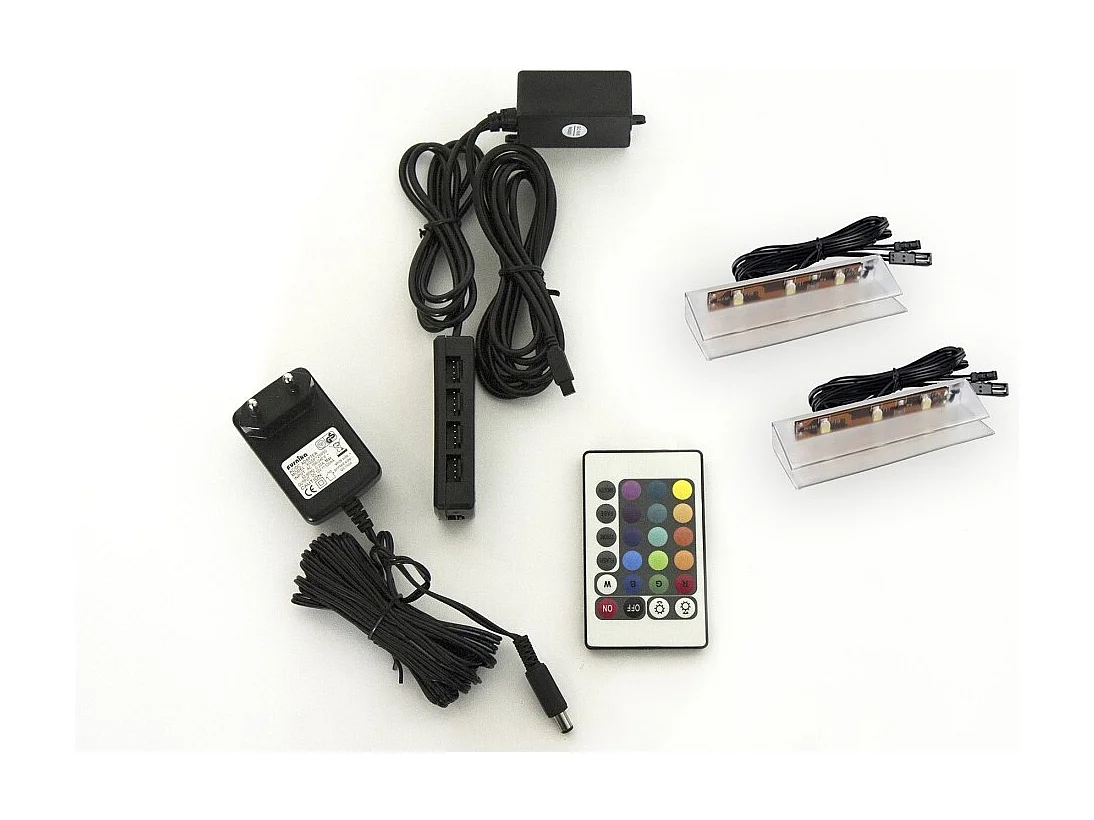 Conjunto de móveis para banheiro branco da coleção RAVEN. Coluna, móvel sob a pia, pia de 80cm, espelho, sifão e leds.