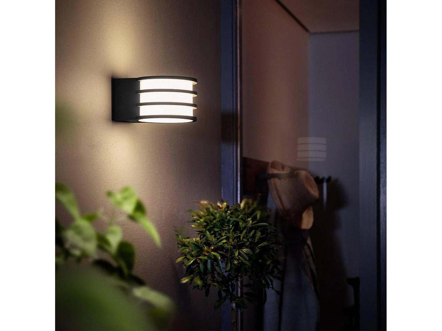 Applique da Parete LED White Lucca 9W Hue Bianco Caldo 2700K