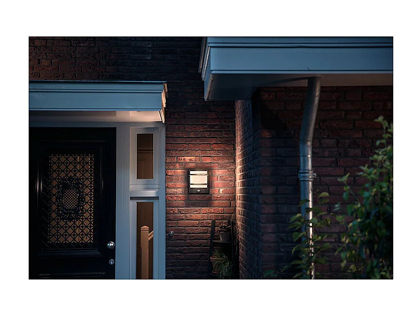 Applique da Parete LED Per Esterni con Sensore di Movimento 12W Petronia Nero