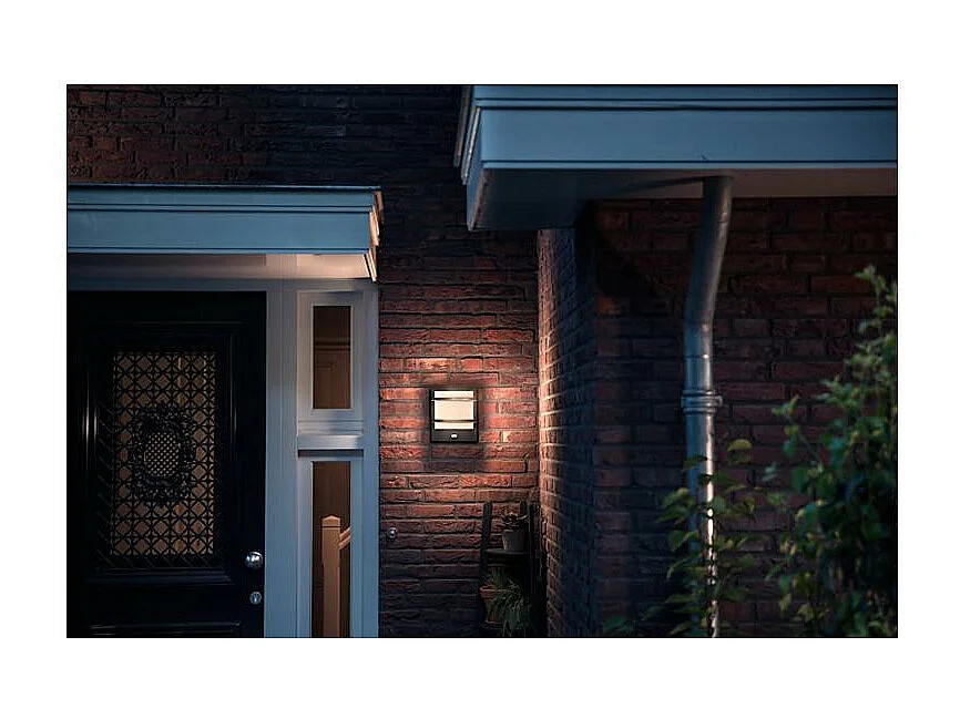 Applique da Parete LED Per Esterni con Sensore di Movimento 12W Petronia Nero