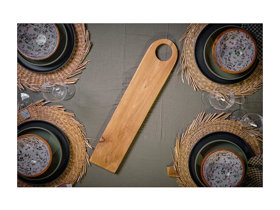 Longue planche à découper 61 cm bois de teck bout arrondi - STELLAR