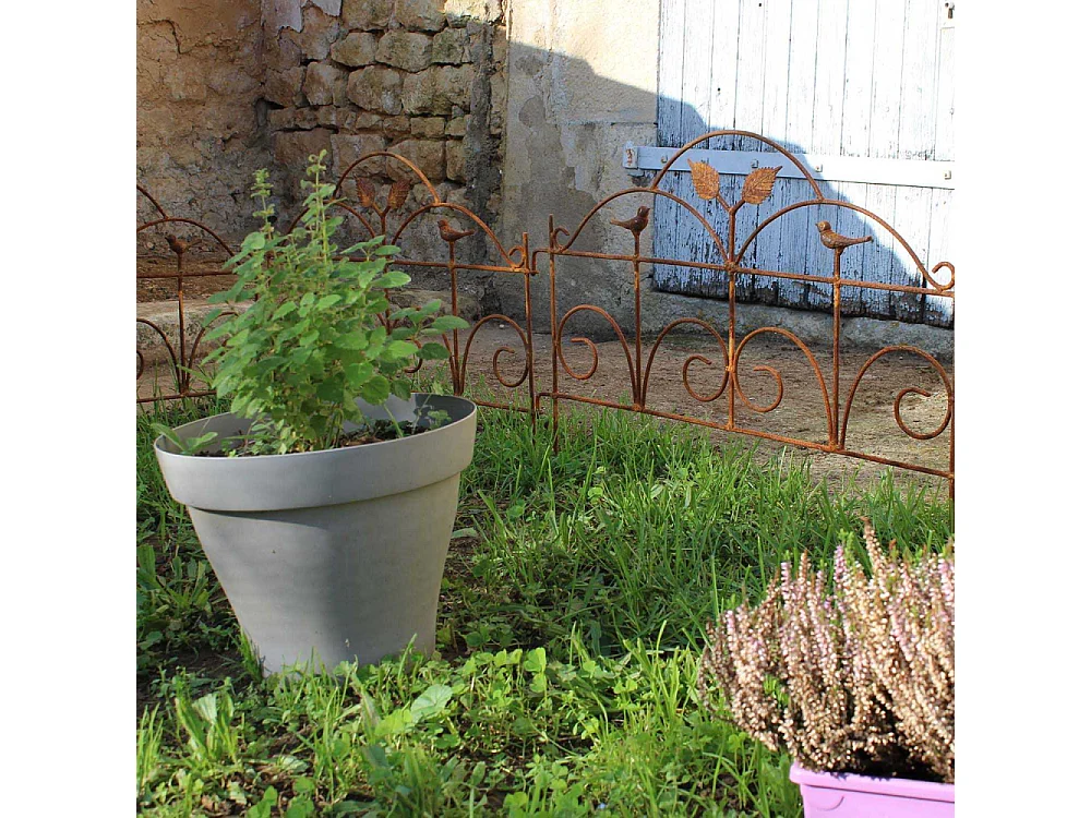 Bordure de jardin décorative en fer forgé rouillé unitaire