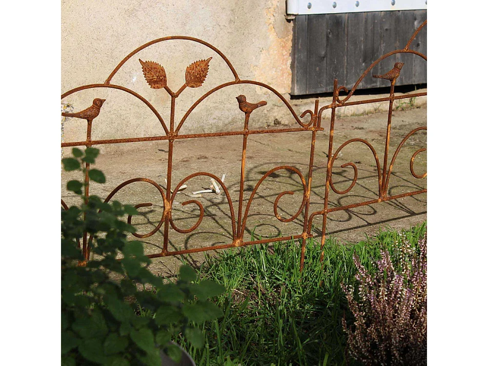 Bordure de jardin décorative en fer forgé rouillé unitaire