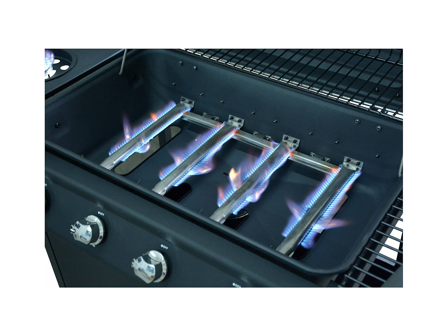 Lot de 4 brûleurs et 4 diffuseurs pour barbecue ATHOS. ALBERT et BAZIN