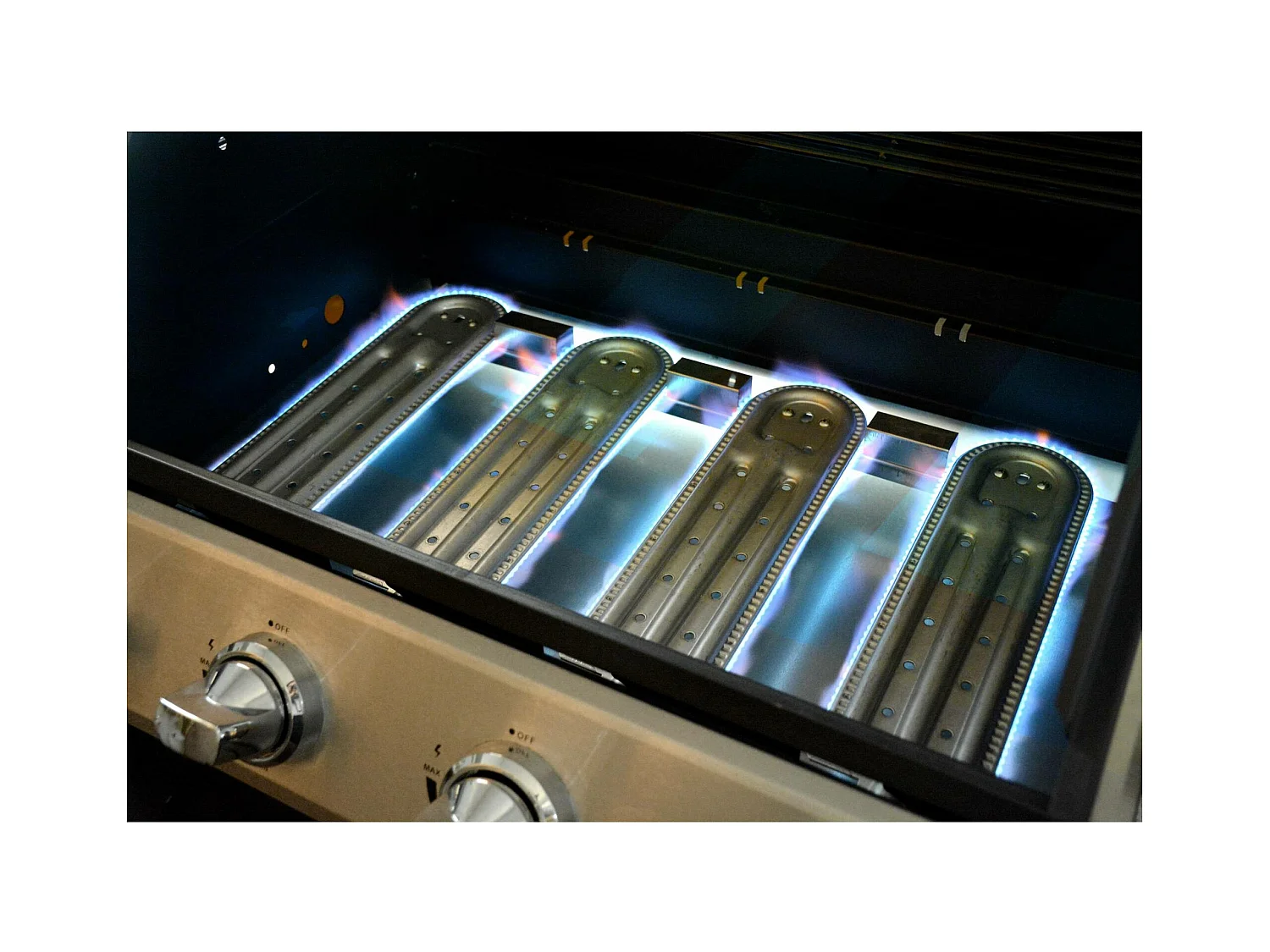 Lot de 4 brûleurs et 4 diffuseurs pour barbecue RICHELIEU. D’ARTAGNAN et ROCHEFORT