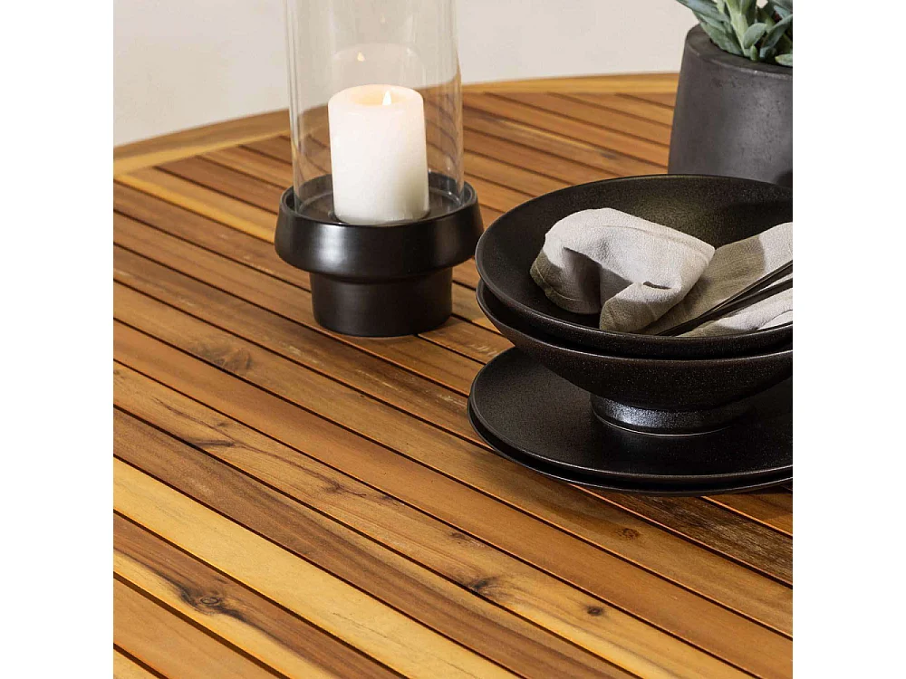 Tucumán Round Dining Table