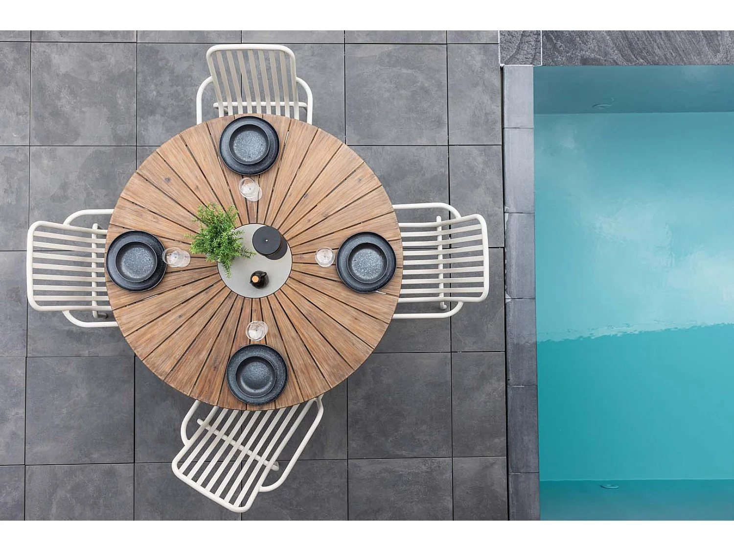 Rosario tuintafel Ø140 bruin.