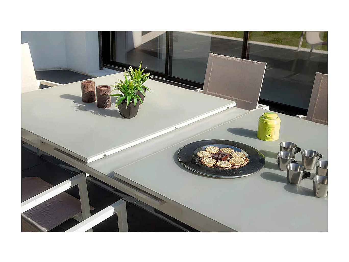 Table de jardin rectangulaire en aluminium gris perle Ibiza Perle - 6/8 places - Jardiline