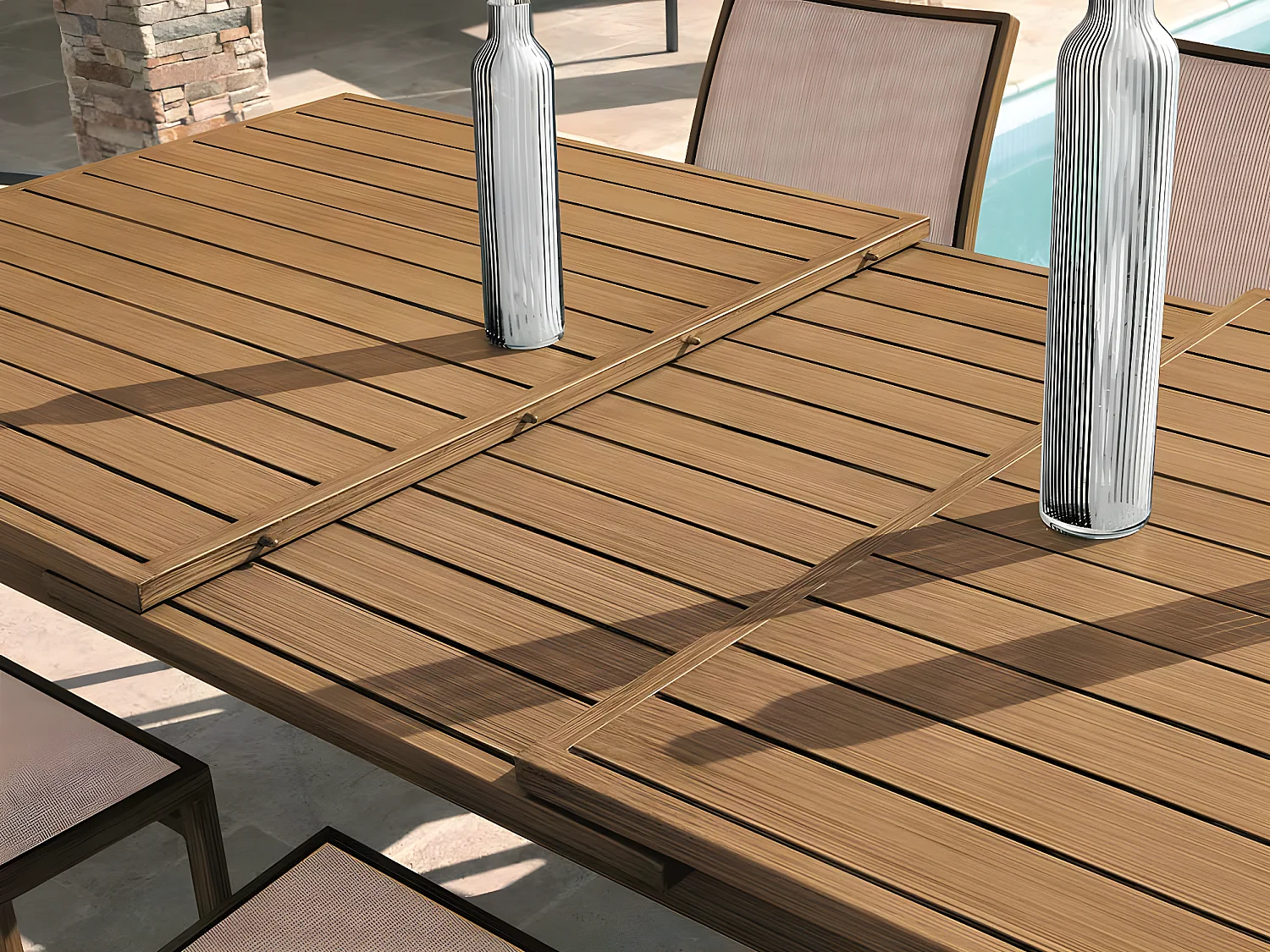 Table rectangulaire extensible en aluminium aspect Teck SANTORIN - 10 places - Jardiline