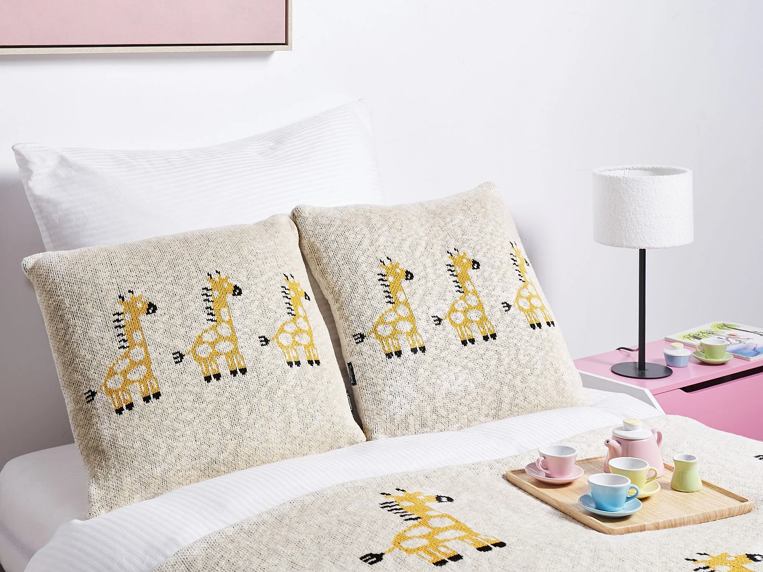 Conjunto de 2 almofadas decorativas com motivo de girafas em algodão creme 45 x 45 cm CHILARI